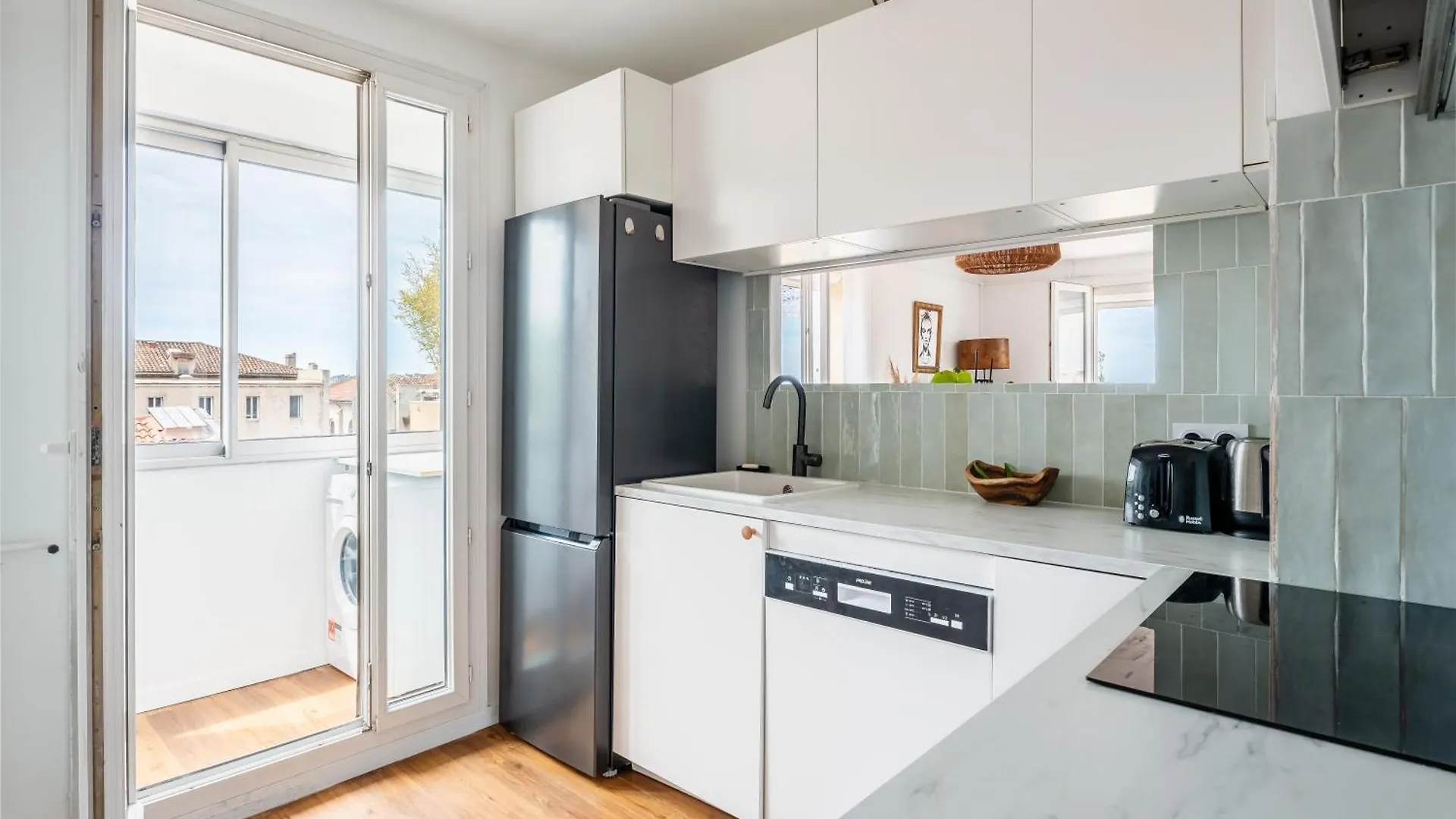 Apartment With Large Terrace And Panoramic View - 2 Bedrooms, Marseille France