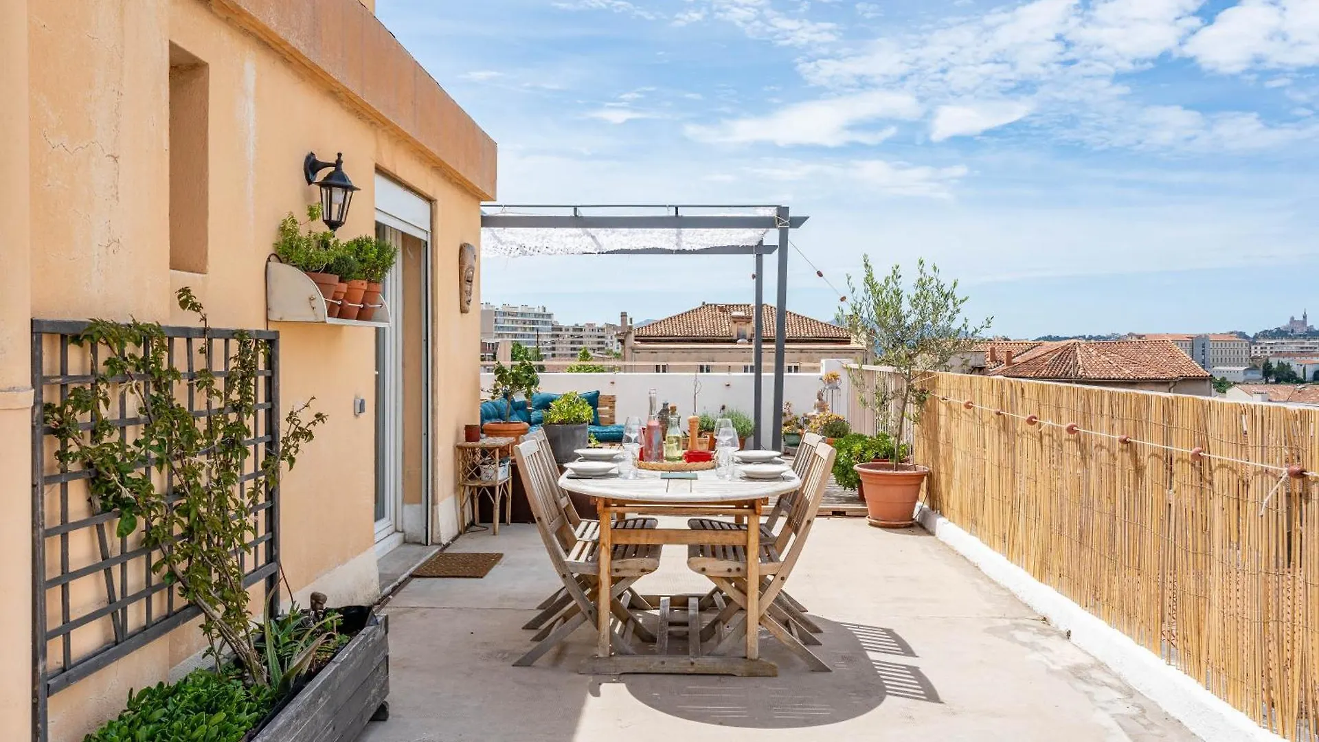 Apartment With Large Terrace And Panoramic View - 2 Bedrooms, Marseille